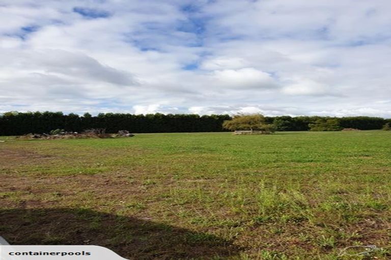 Photo of property in 138 Taupaki Road, Taupaki, 0782