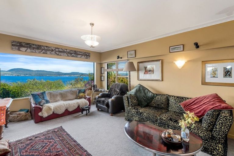 Photo of property in 180 Kawaha Point Road, Kawaha Point, Rotorua, 3010