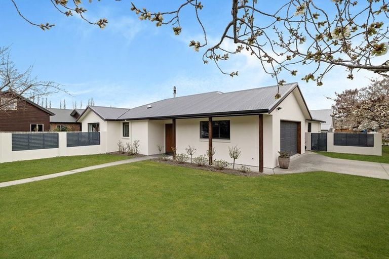 Photo of property in 1 Lansdown Street, Wanaka, 9305