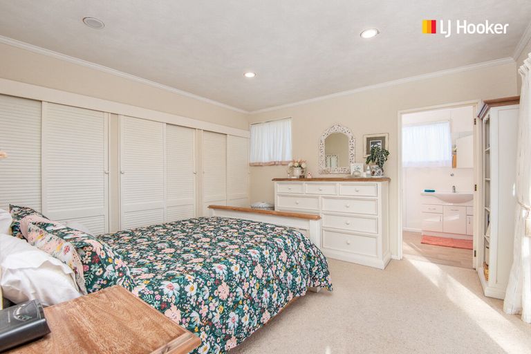 Photo of property in 8 Esk Place, Mosgiel, 9024