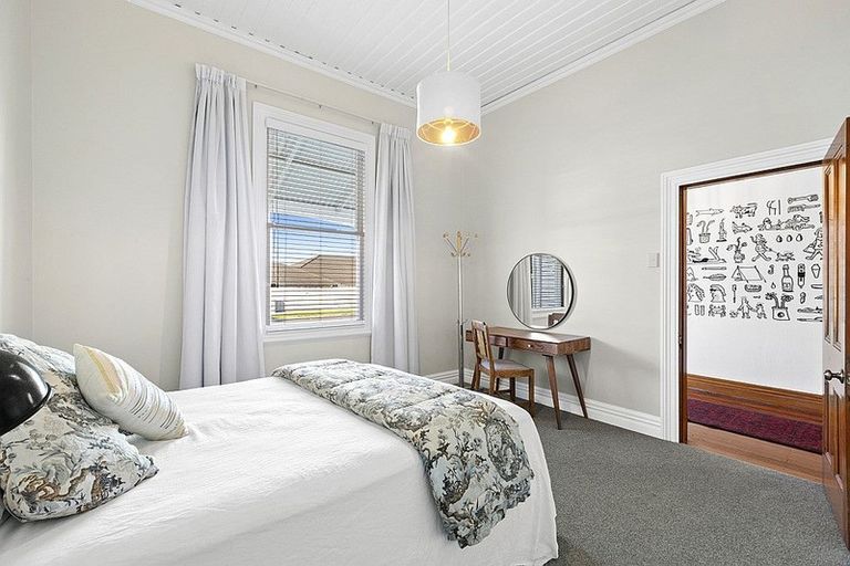 Photo of property in 8 Morley Street, New Plymouth, 4310