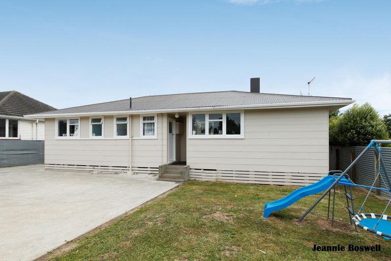 Photo of property in 83 Grey Street, Shannon, 4821