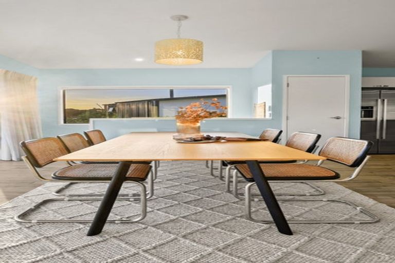 Photo of property in 28 Robertson Street, Raglan, 3225