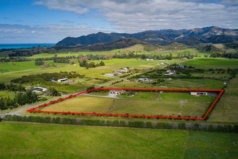 Photo of property in 10 Lake Hills Road, Inland Road, Kaikoura, 7373