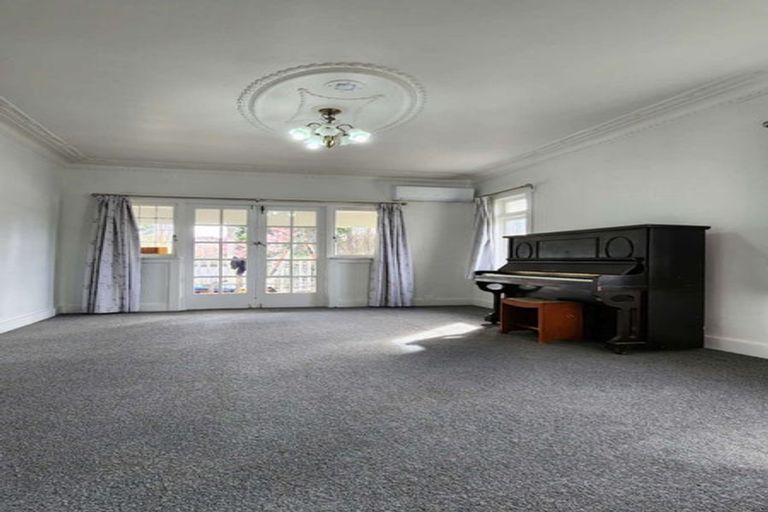 Photo of property in 114 Alcoba Street, Te Kamo, Kamo, 0112