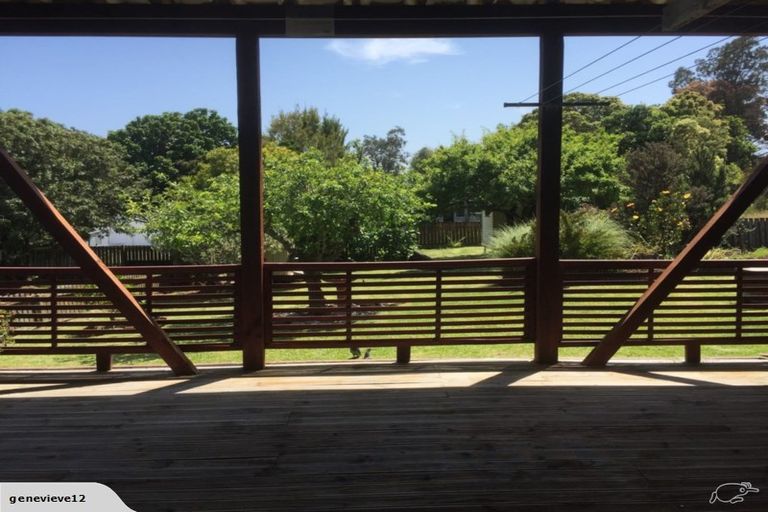 Photo of property in 1394 Whangaparaoa Road, Army Bay, Whangaparaoa, 0930