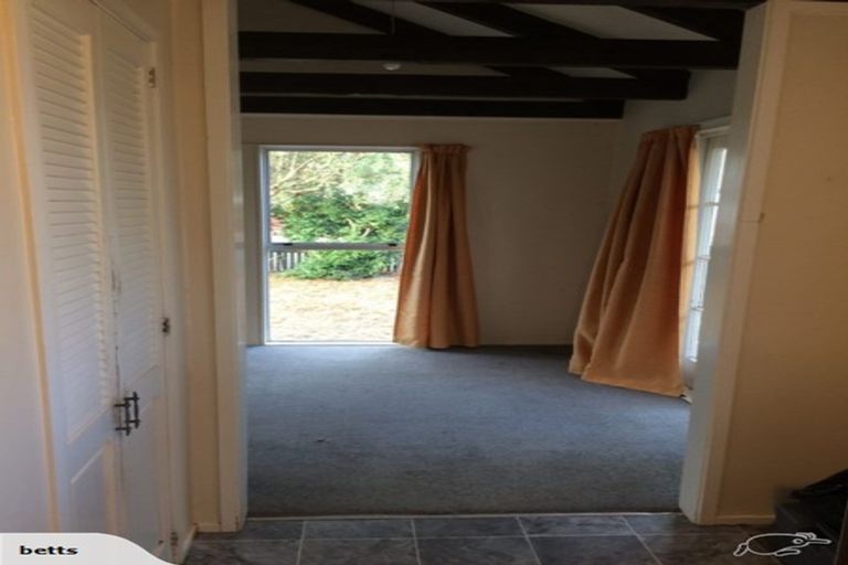 Photo of property in 20 Moore Crescent, Carterton, 5713