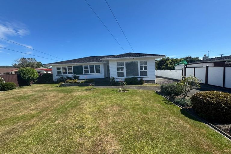 Photo of property in 33 Rosebank Avenue, Avalon, Lower Hutt, 5011