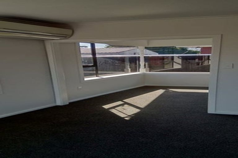 Photo of property in 75 Nottingham Street, Karori, Wellington, 6012