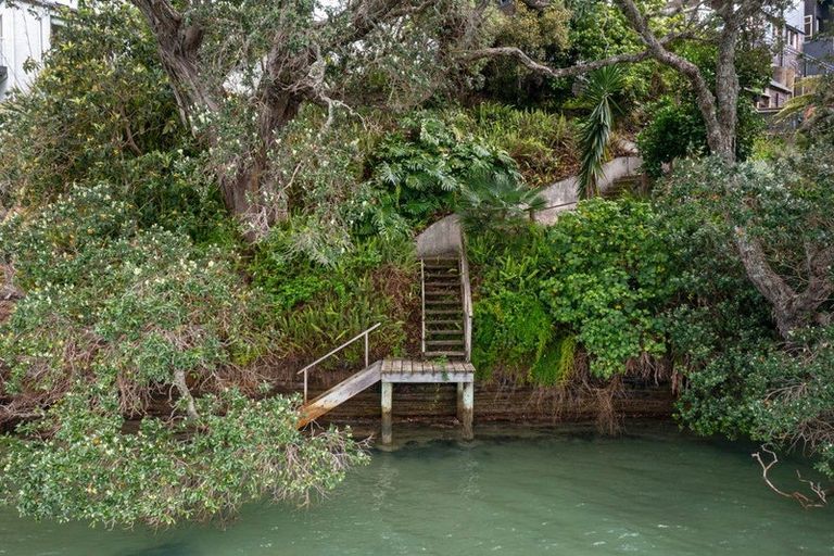 Photo of property in 2/63a Norwood Road, Bayswater, Auckland, 0622