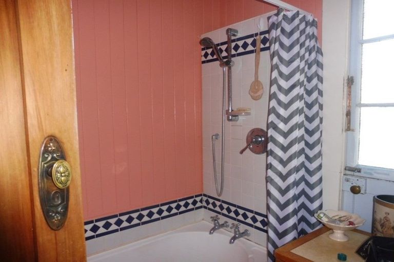 Photo of property in 17 Sarjeant Street, Gonville, Whanganui, 4500