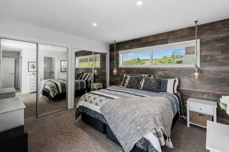 Photo of property in 17 Pukeko Way, Kinloch, Taupo, 3377