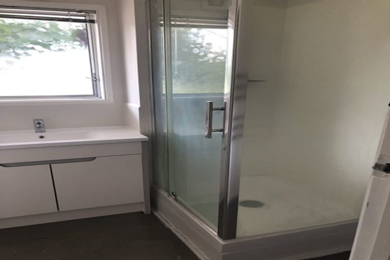 Photo of property in 24 Lingfield Street, Glenfield, Auckland, 0629