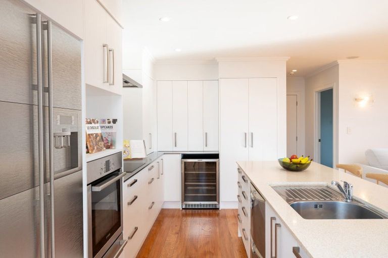 Photo of property in 43 Te Mata Road, Havelock North, 4130