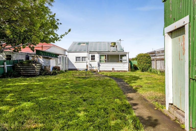 Photo of property in 20 Furlong Street, Hawera, 4610