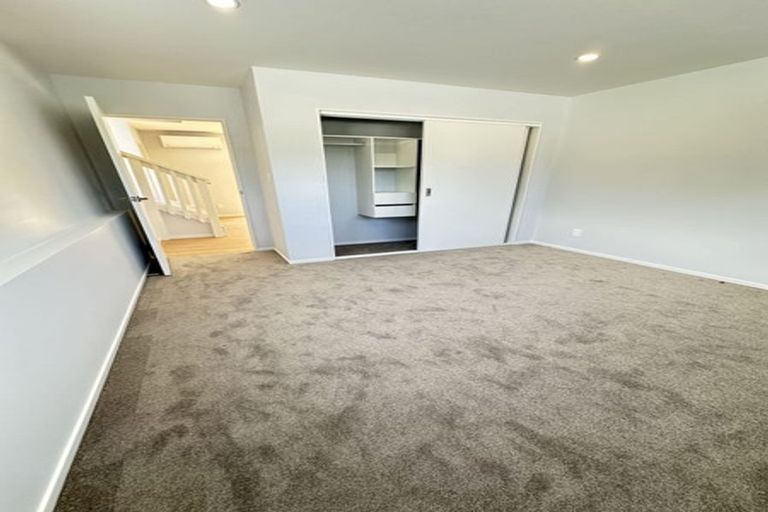 Photo of property in 27a Kelwyn Road, Kelston, Auckland, 0602