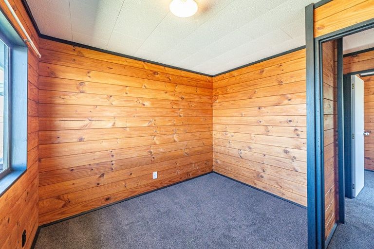 Photo of property in 35 Cross Street, Castlecliff, Whanganui, 4501