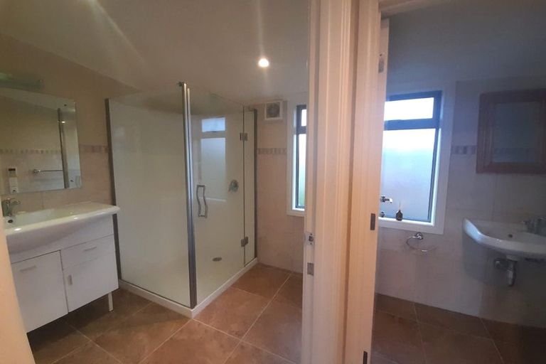 Photo of property in 7 Weka Road, Waipahihi, Taupo, 3330