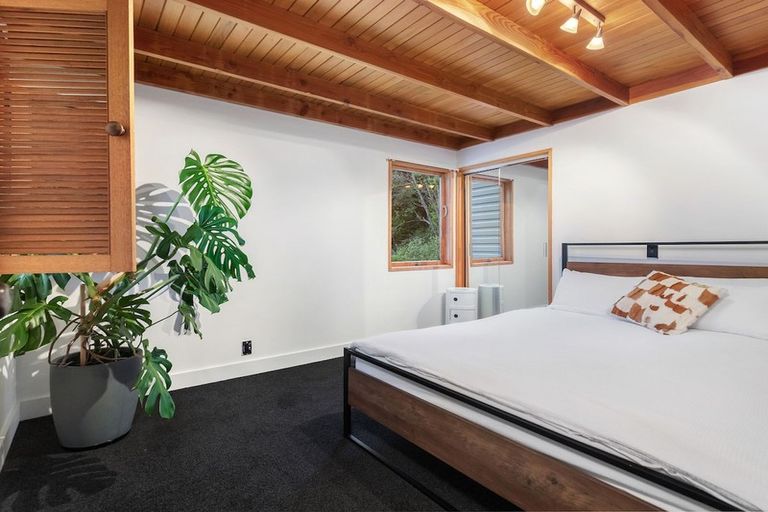 Photo of property in 265 Fernhill Road, Sunshine Bay, Queenstown, 9300