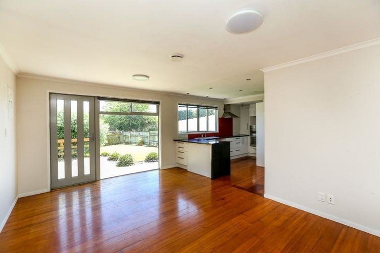 Photo of property in 10 Junction Street, Welbourn, New Plymouth, 4310