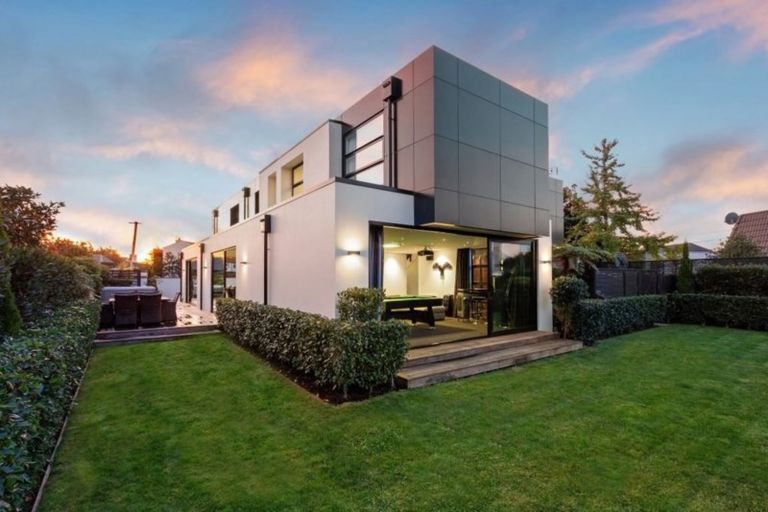 Photo of property in 8 Holmwood Road, Merivale, Christchurch, 8014