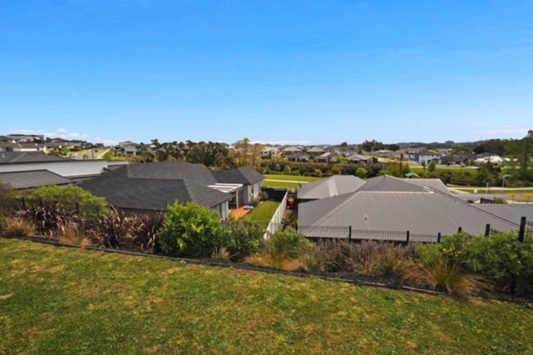 Photo of property in 54 Madison Terrace, Silverdale, 0932