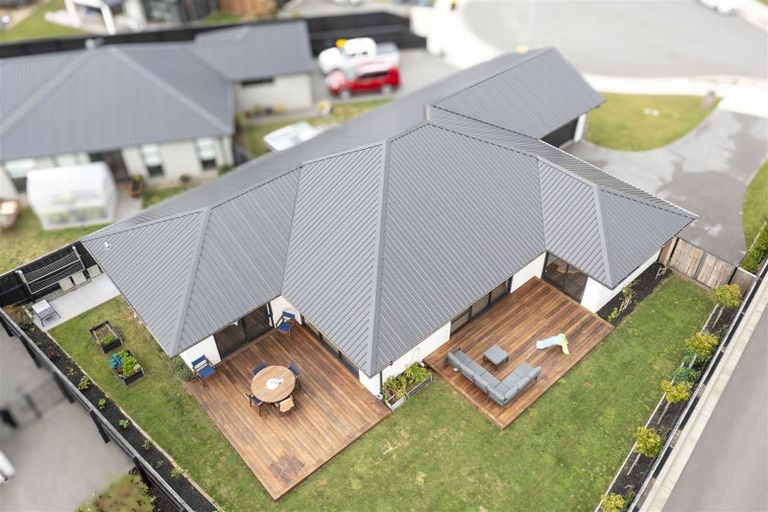 Photo of property in 19 Angus Place, Rangiora, 7400