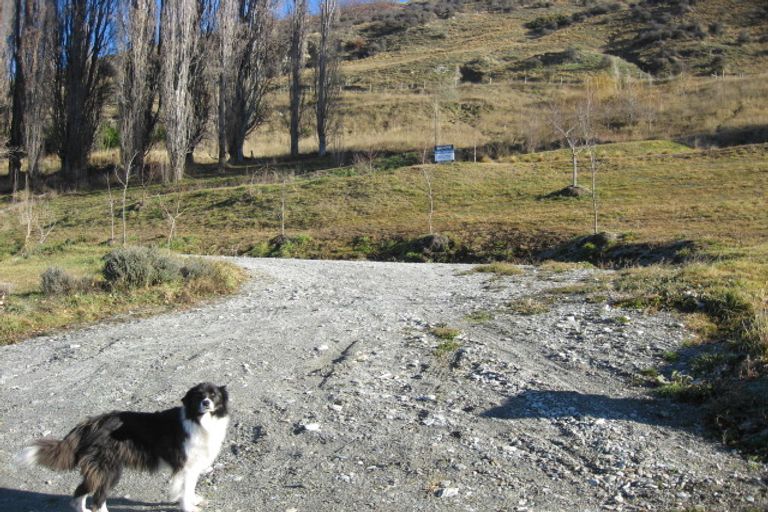 Photo of property in 1 Lindmore Lane, Lower Shotover, Queenstown, 9371