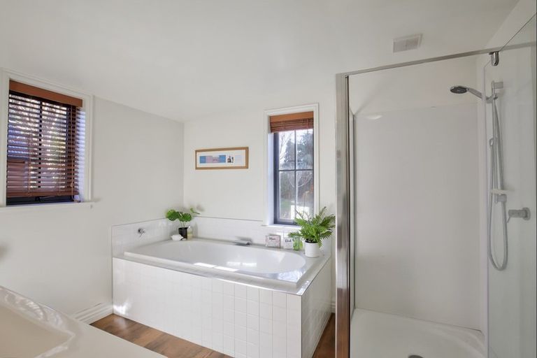 Photo of property in 20 Wellswood Way, Lower Shotover, Queenstown, 9371