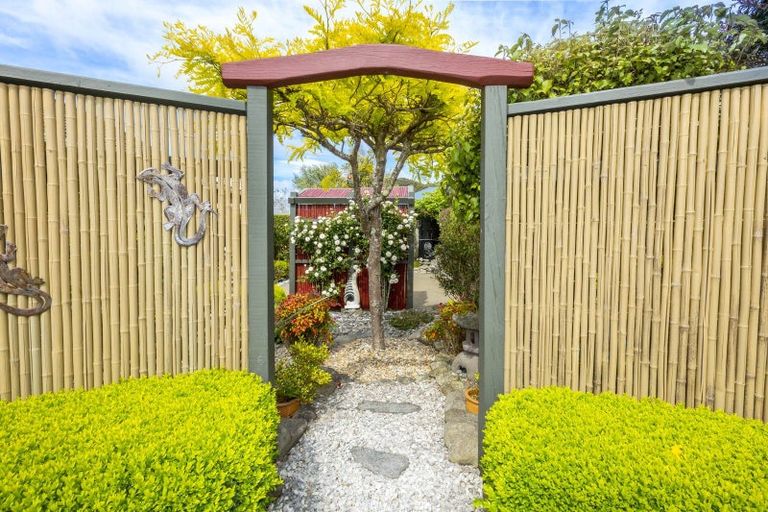Photo of property in 11a Ormrod Grove, Riverstone Terraces, Upper Hutt, 5018