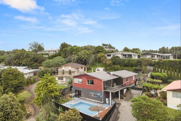 Photo of property in 46 Seaview Road, Marfell, New Plymouth, 4310