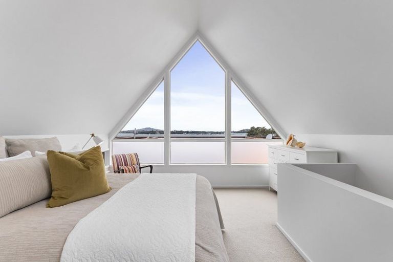 Photo of property in 69c Princes Street, Northcote Point, Auckland, 0627