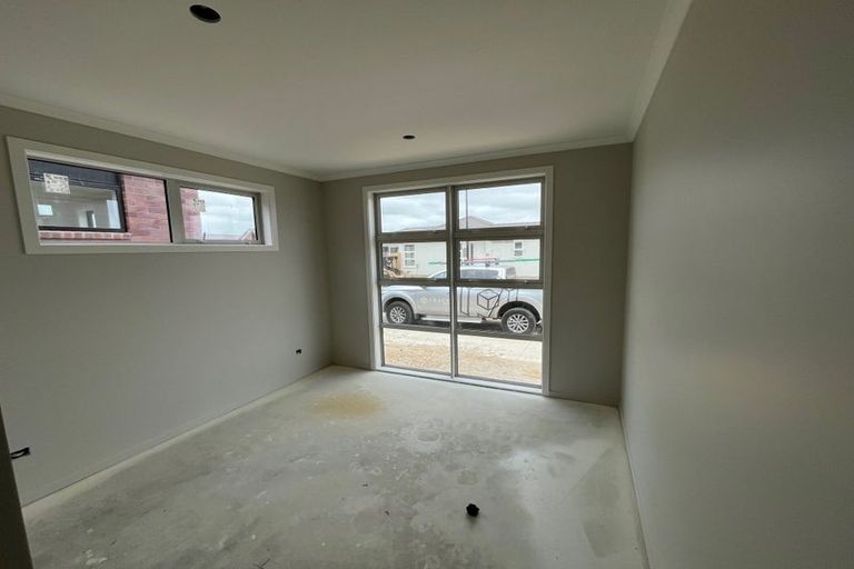 Photo of property in 21 Waruhia Crescent, Rototuna North, 3281