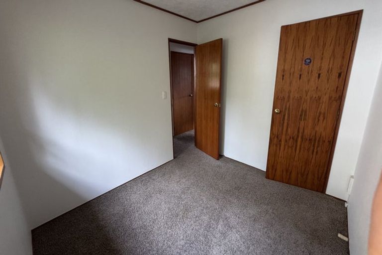 Photo of property in 34a Mark Edward Drive, Half Moon Bay, Auckland, 2012