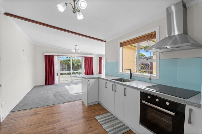 Photo of property in 10/93 Racecourse Road, Sockburn, Christchurch, 8042