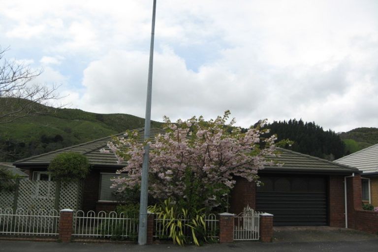 Photo of property in 25 Tasman Street, The Wood, Nelson, 7010