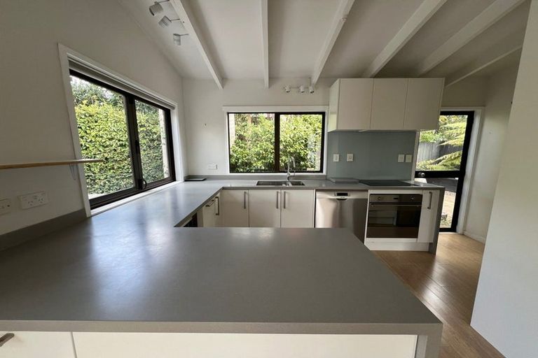 Photo of property in 1/62 Beresford Street, Bayswater, Auckland, 0622