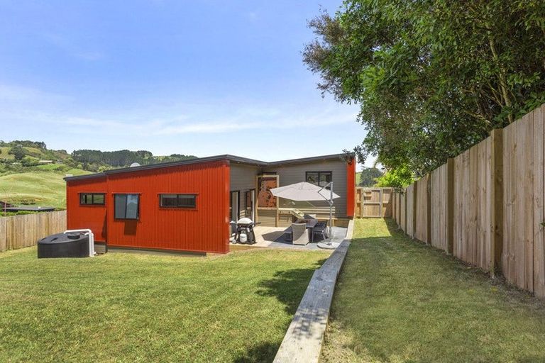 Photo of property in 14 Robertson Street, Raglan, 3225