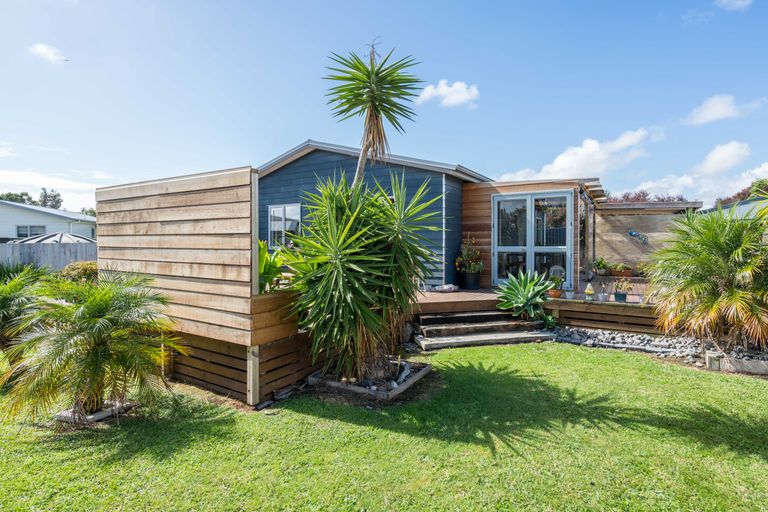 Photo of property in 2 Herons Lane, Mangawhai, 0505