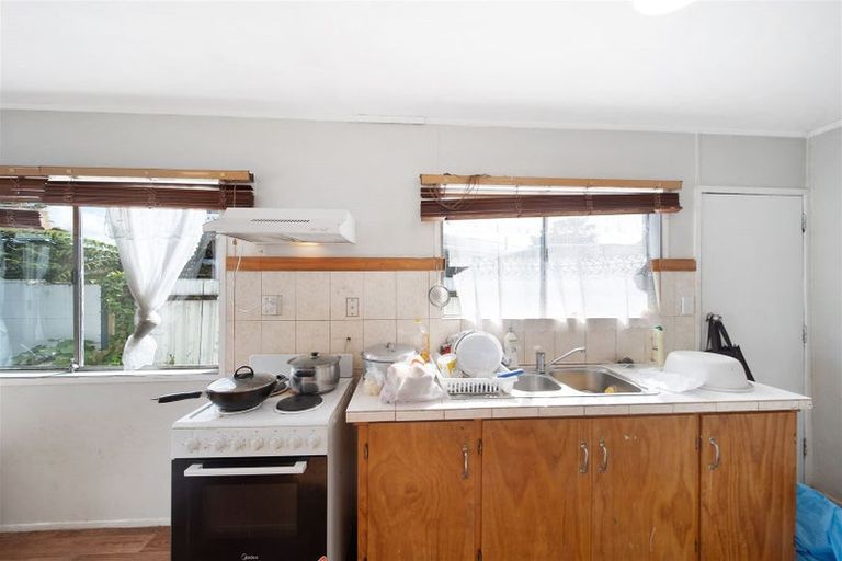 Photo of property in 5 Quennell Avenue, Favona, Auckland, 2024