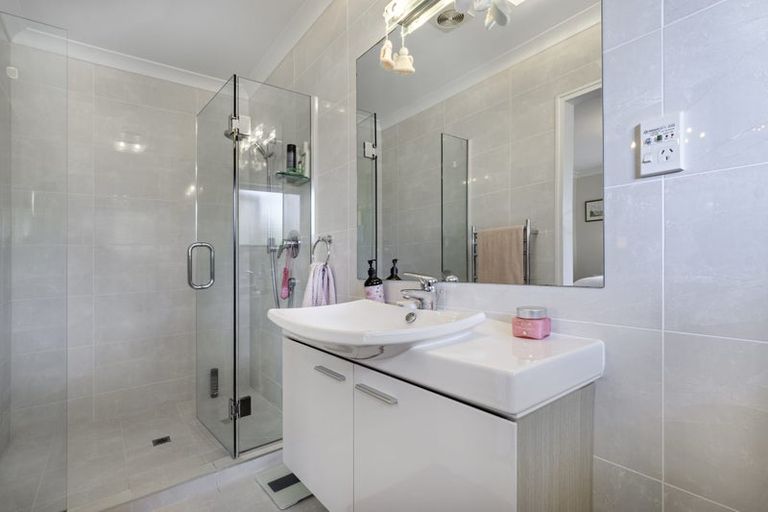 Photo of property in 11 Laing Place, Otumoetai, Tauranga, 3110