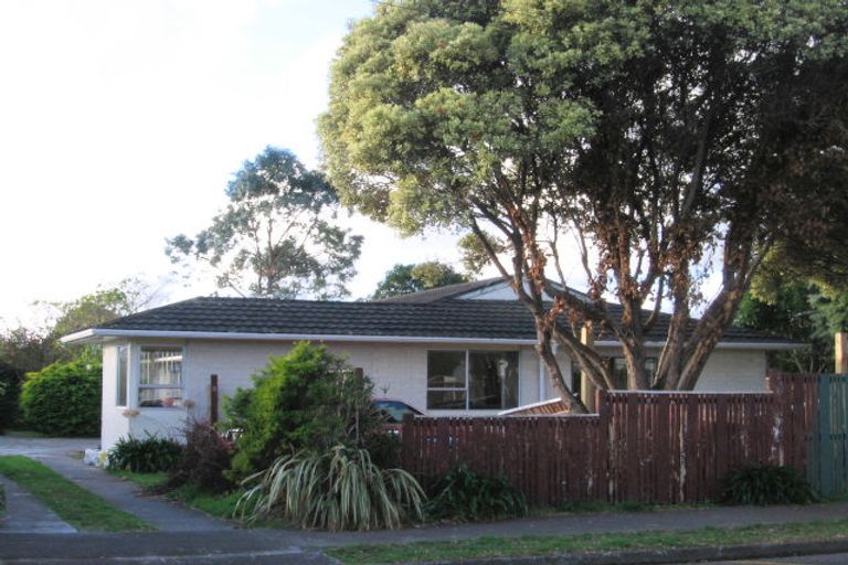 Photo of property in 27a Rimu Street, Waikanae, 5036