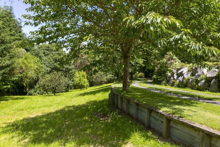Photo of property in 214 Mapara Road, Acacia Bay, Taupo, 3385