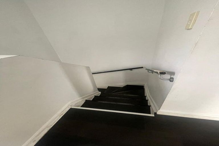 Photo of property in 3 Dainton Place, New Lynn, Auckland, 0600