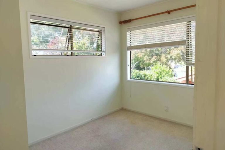 Photo of property in 4 Bramley Drive, Farm Cove, Auckland, 2012