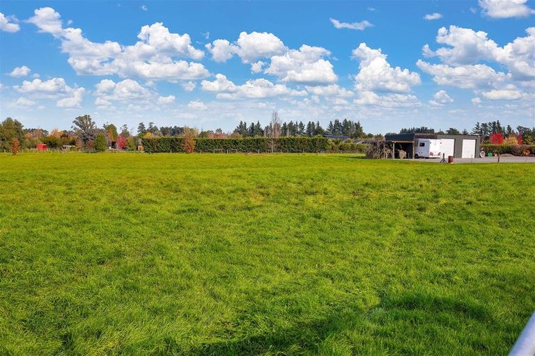 Photo of property in 28 Fergus Road, Loburn, Rangiora, 7472