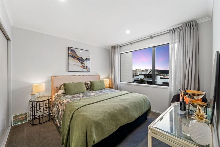 Photo of property in 4 Nohanga Lane, Hobsonville, Auckland, 0616