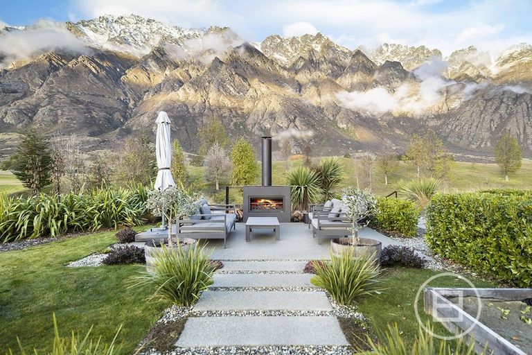 Photo of property in 3 Rabbiters Drive, Jacks Point, Queenstown, 9371