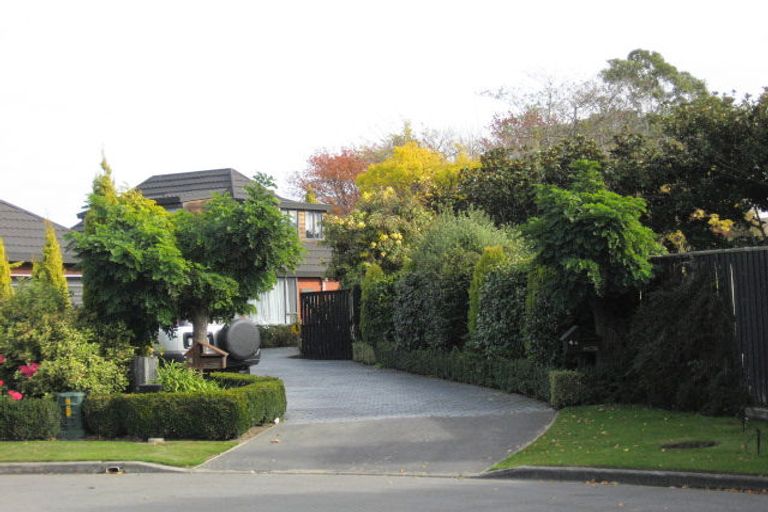 Photo of property in 4a Quirk Place, Sockburn, Christchurch, 8042