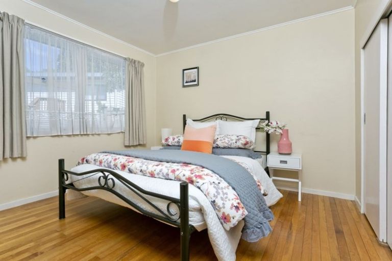 Photo of property in 1/91 Bond Crescent, Forrest Hill, Auckland, 0620